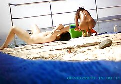 Sexy morena con Apple inferior recibe videos caseros de dominicanas singando una profunda perforación anal