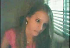 Chica asiática viene en la polla del novio dominicana chupando